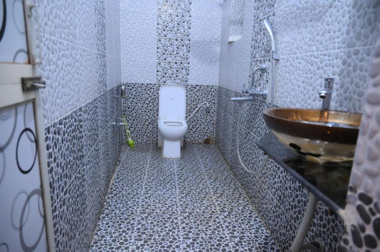 Bathroom, Goroomgo Bottoms Up Villa Bhubaneswar, Khordha