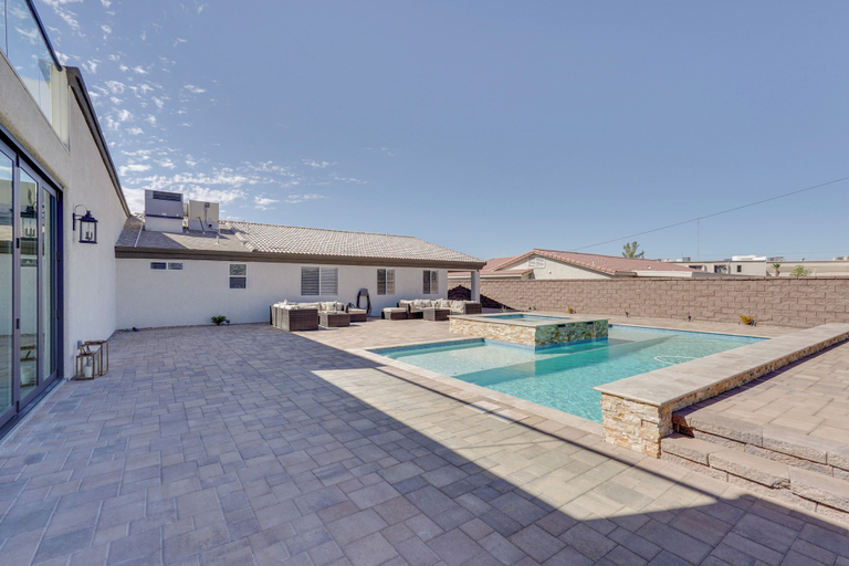 Sport & Beauty 3, Lake Havasu Desert Oasis: Pool, Spa & RV Garage, Mohave