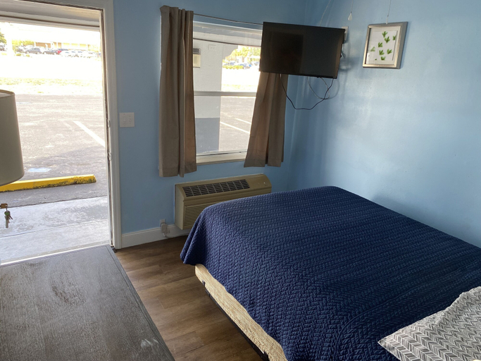 Bedroom 2, Howard Johnson by Wyndham Sebring, Highlands