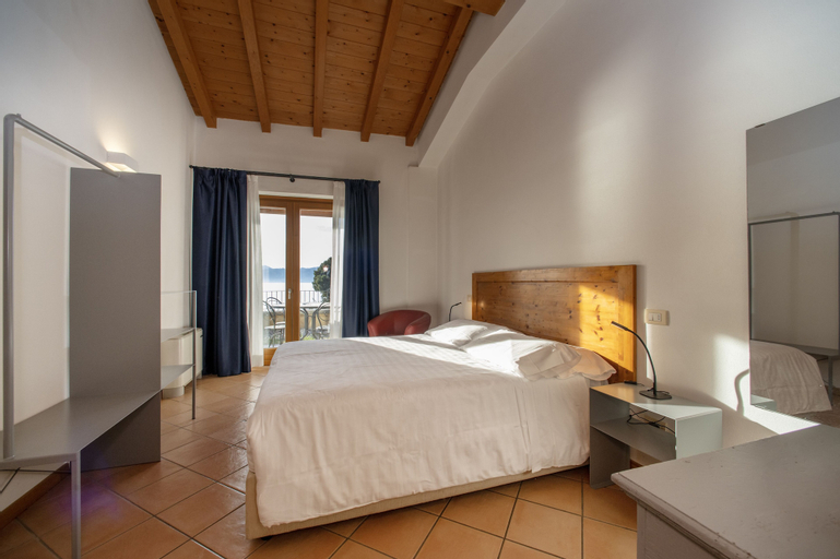 Bedroom 4, Residence Ca' del Lago, Verona