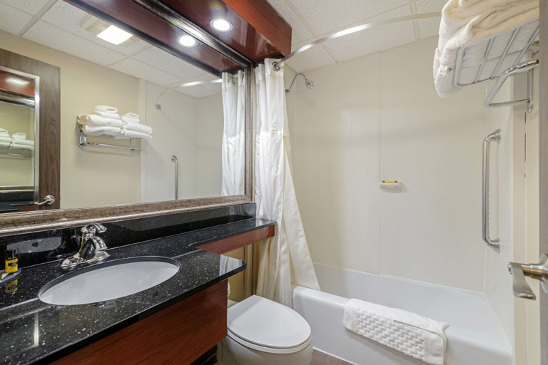 Bathroom 4, Best Western Plus Augusta Civic Center Inn, Kennebec