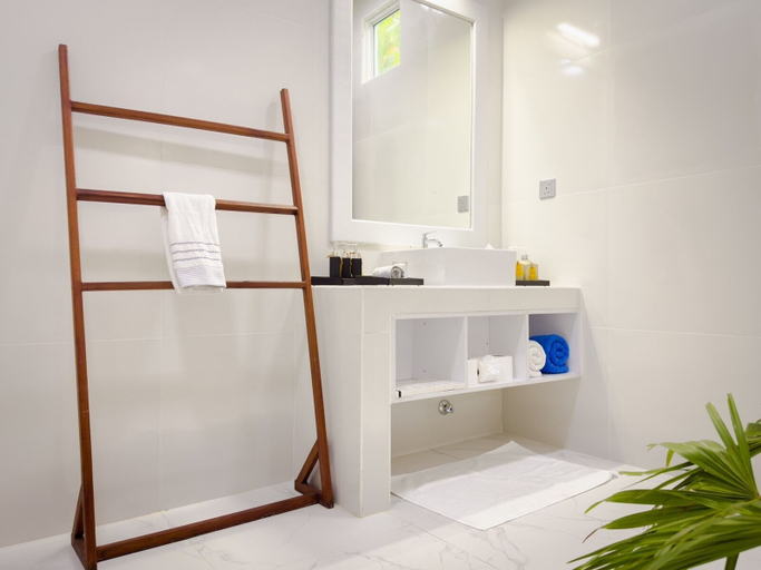 Bathroom 4, ISLAND LUXURY DIVE HOTEL - FULHADHOO, Baa Atoll