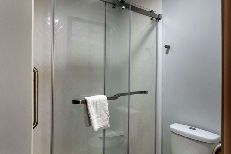 Bathroom 5, Best Western Executive Inn Kenosha/Pleasant Prairie, Kenosha