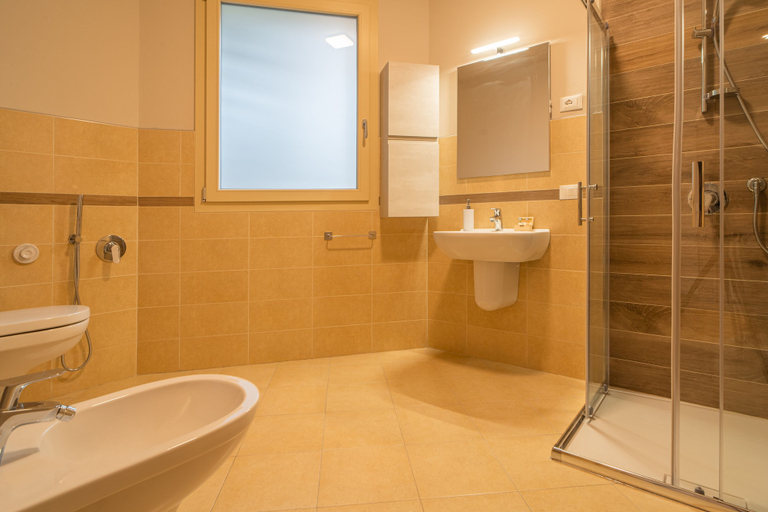 Bathroom 5, Le Alpi bed&living, Brescia