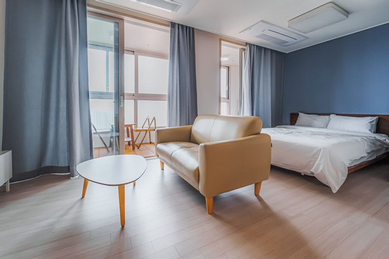 Bedroom 12