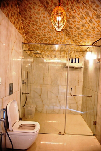 Bathroom 3, Wild Rose Resort and Spa, Ajmer
