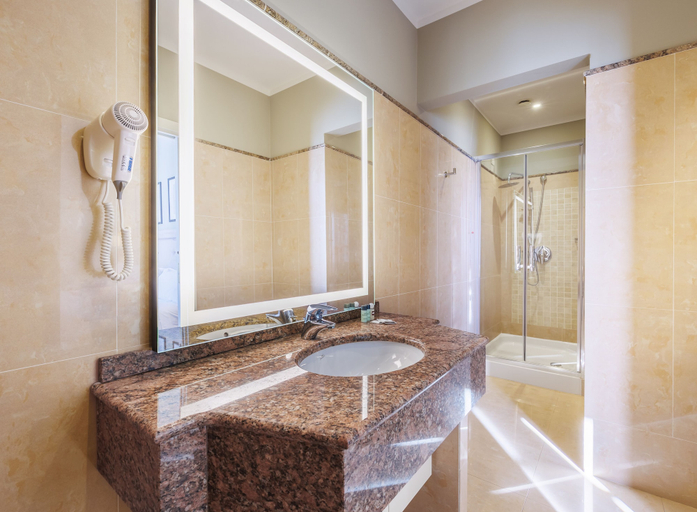 Bathroom 5, Hotel Embassy, Florence