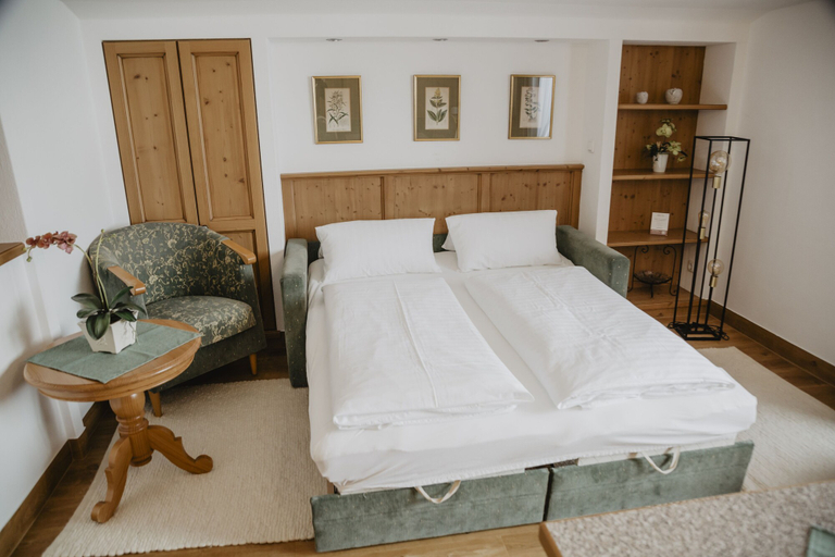Bedroom 3, Hotel Restaurant Weßner Hof, Traunstein