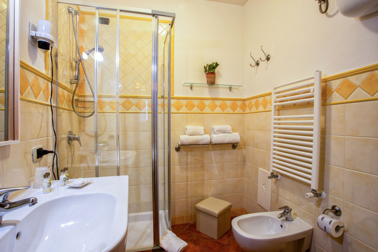 Bathroom 4, Agriturismo Il Convento, Napoli