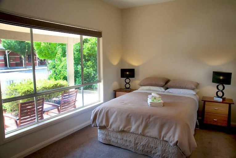 Bedroom 2, 4 Anderson - In the Heart of Bright, Alpine - East