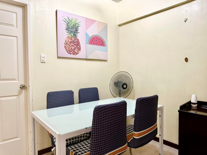 Dining Room 10