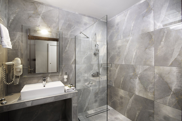 Bathroom 5, Heaven Hotel, Central Macedonia