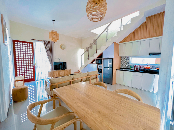 Others 5, Villa Double A Pesona, Malang