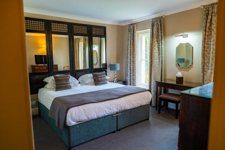 Bedroom 3, Lake Country House Hotel & Spa, Powys