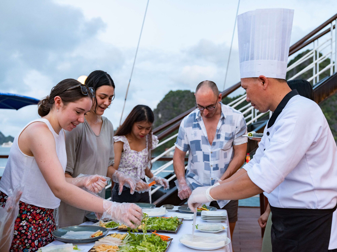 Food & Drinks 5, M'Gloria Cruise, Hạ Long