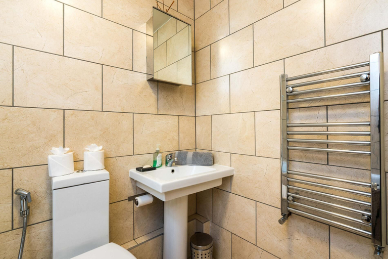 Bathroom 4, Luxury Islington Apartment with Balcony, London