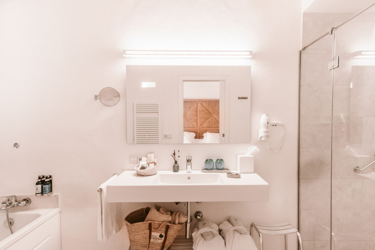 Bathroom 4, Hotel Cases de Son Barbassa, Baleares