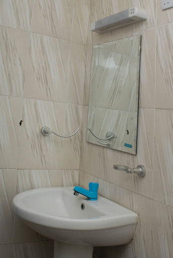 Bathroom 3, Maxton Suites, Kosofe
