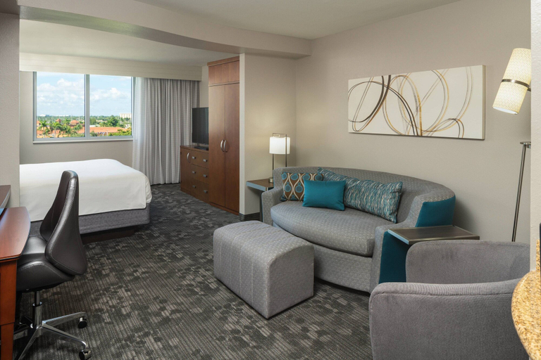 Bedroom 4, Courtyard by Marriott Miami Airport, Miami-Dade