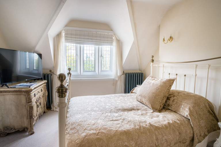 Bedroom 3, Berwick Lodge, South Gloucestershire