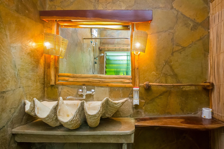 Bathroom 4, Ziwa Beach Resort, Kisauni