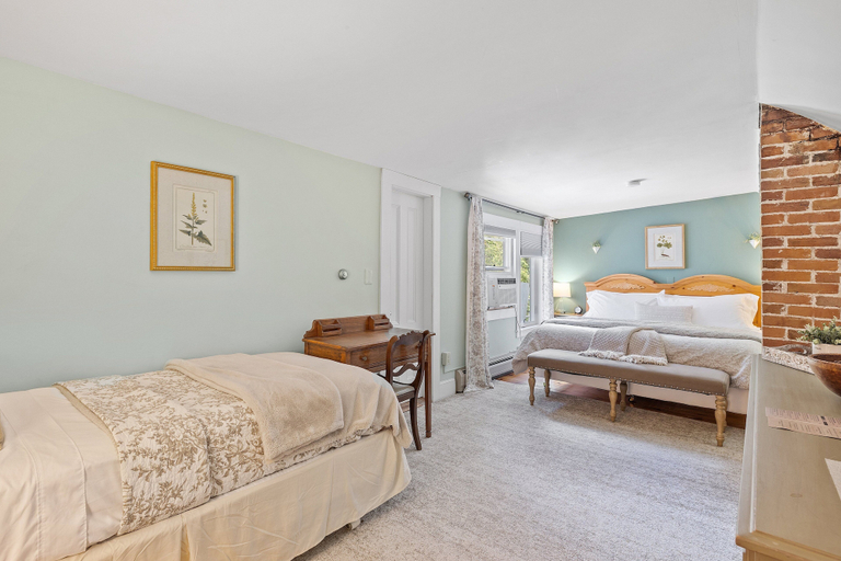 Bedroom 3, Inn On Golden Pond, Grafton