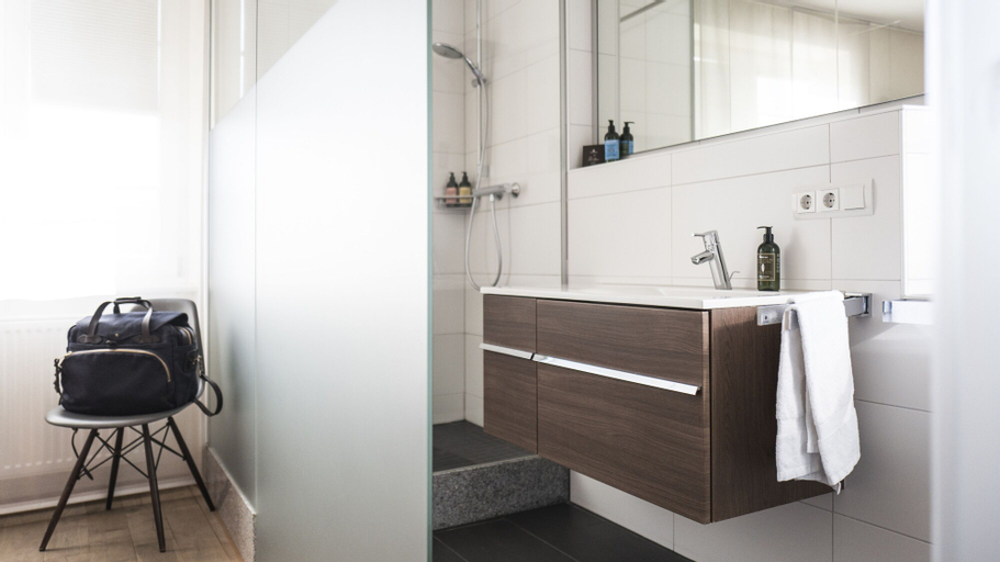 Bathroom 6