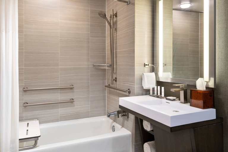 Bathroom 5, Sawgrass Marriott Golf Resort & Spa, Saint Johns