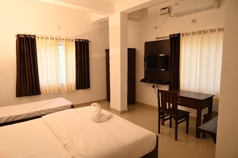 Bedroom 2, Hotel Blue Rays, Udupi