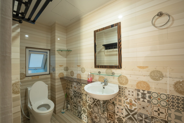 Bathroom 4, Hung Do Beach Homestay, Da Nang