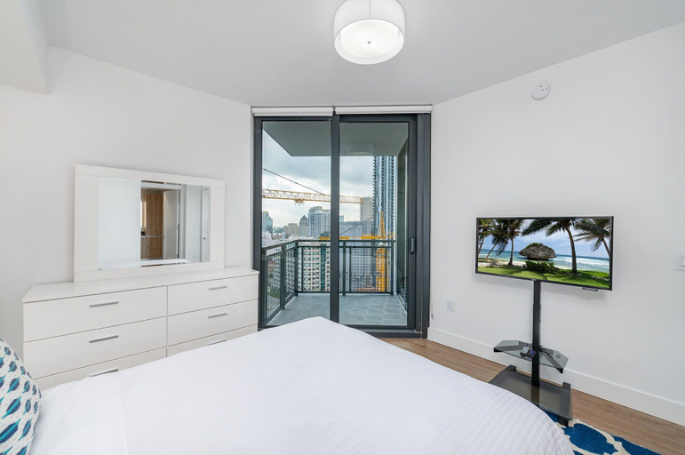 Bedroom 4, Global Luxury Suites Miami Worldcenter, Miami-Dade