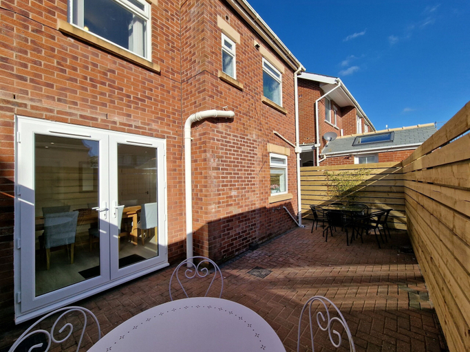 Exterior & Views, Dysa Bentinck House, Lancashire
