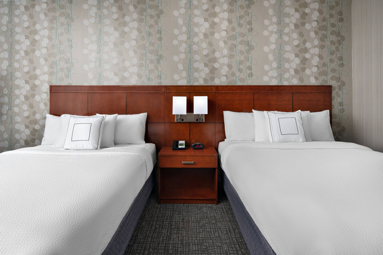 Bedroom 4, Courtyard by Marriott Raleigh North, Wake