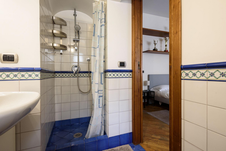 Bathroom, Via Posillipo 335 in Naples, Napoli