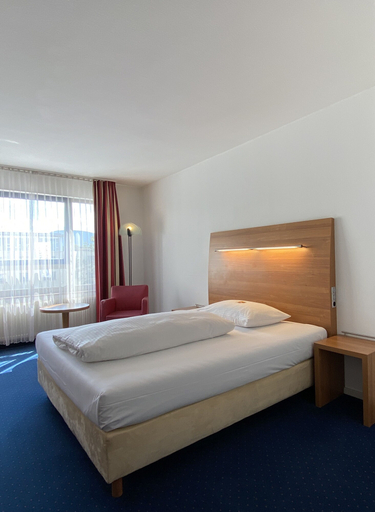 Bedroom 2, City Hotel Fortuna, Reutlingen