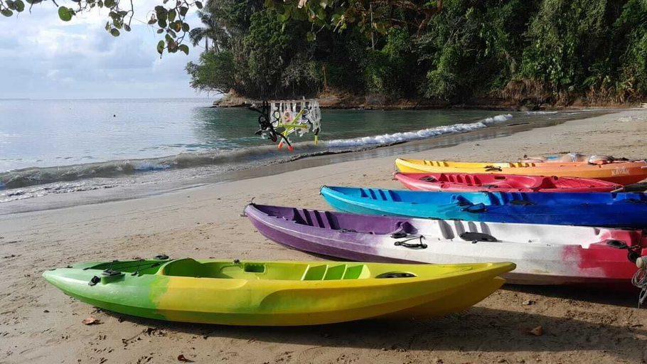 Others 5, cabinas Manzanillo caribe, Talamanca