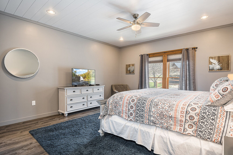 Bedroom 3, Gathering Place, Garrett