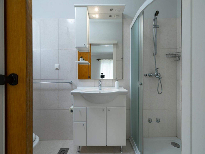 Others 5, Solar House Babina 1, Blato