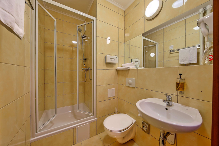 Bathroom 4, Best Western Hotel Portos, Warsaw