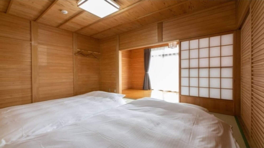 Bedroom 12