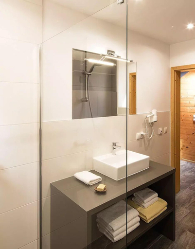 Bathroom, Berg- & Erlebnis-Resort MarktlAlm - Chalets & Lodges, Murau