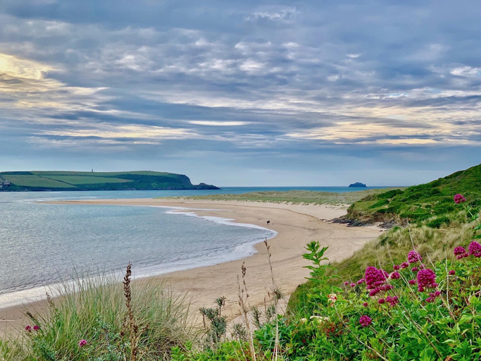 Beach 5, 2-bed, Sleeps 4, Pets Welcome, Parking, Cornwall