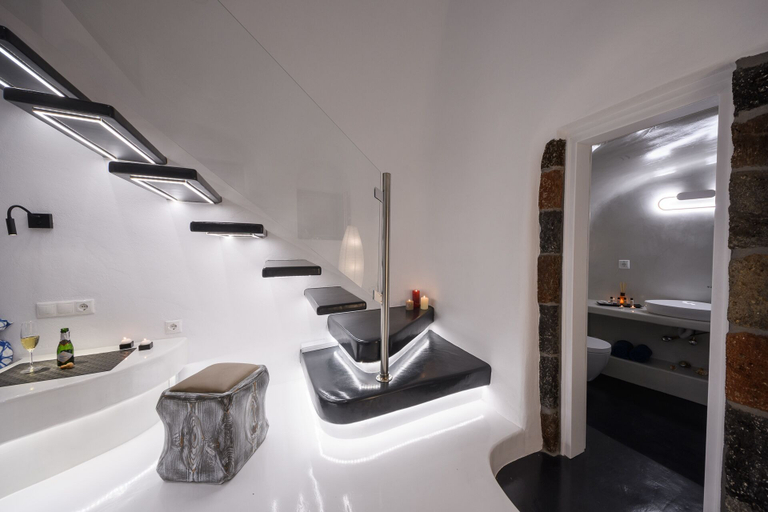 Others 5, The Luna Cavern 3 with Hot Tub Ocean, South Aegean