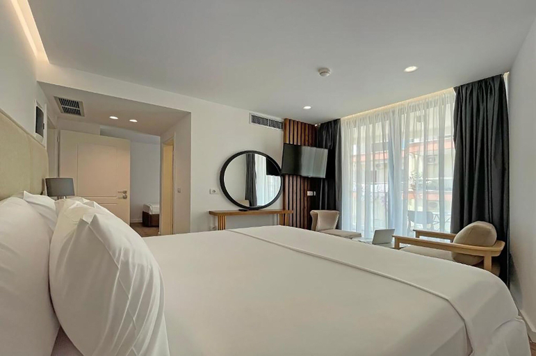 Bedroom 2, Dorchester Hotel, Sarandës