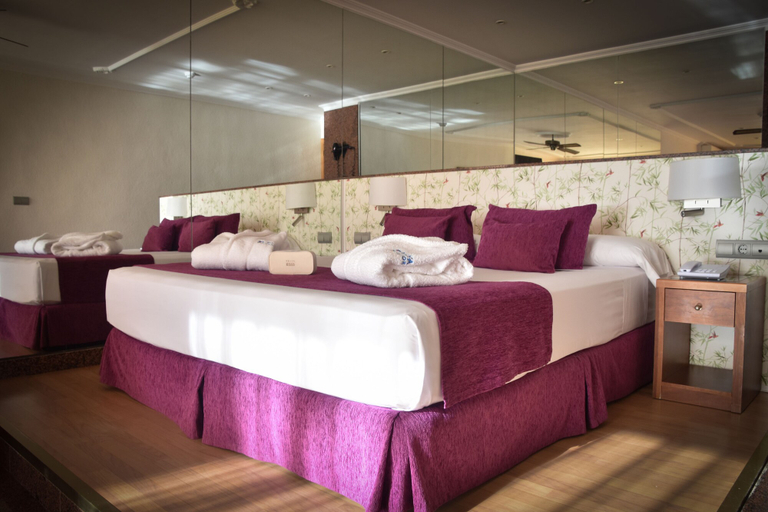 Bedroom 3, Playacapricho Hotel, Almería