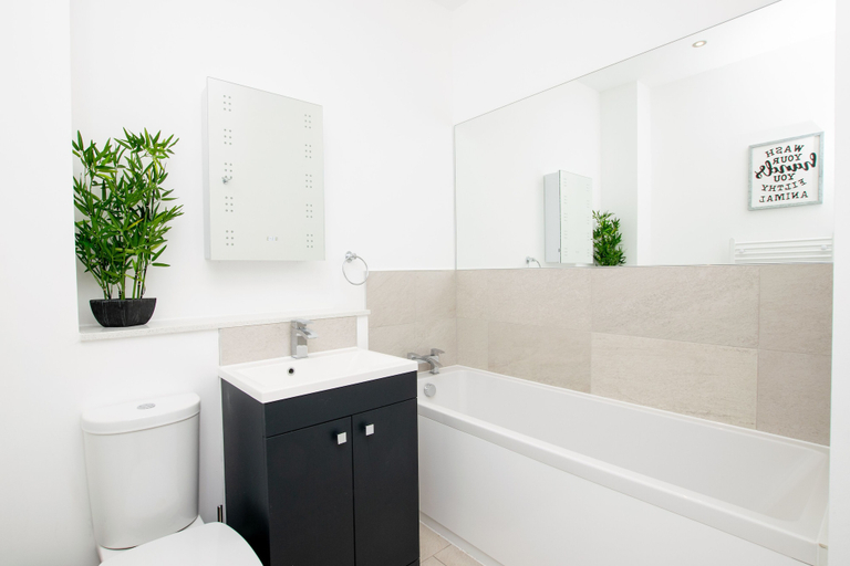 Bathroom 3, Rowan Tree Your Apartment, Bristol