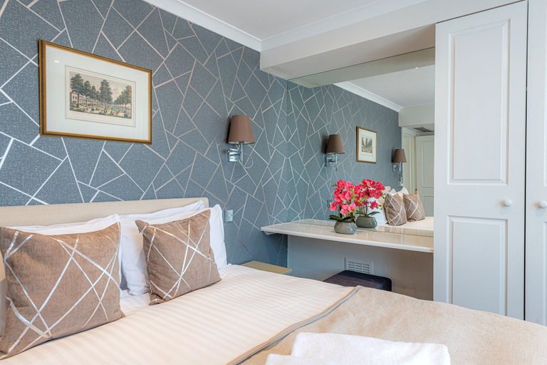 Bedroom 2, Manson Place, London
