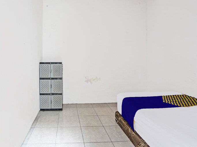 Bedroom 2, Hotel O Fun Guesthouse Syariah, Mojokerto