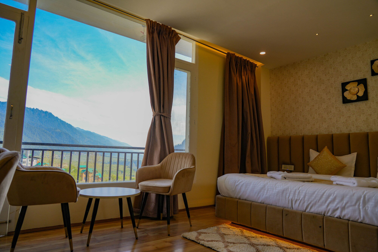 Bedroom 3, Hotel Loop Inn, Kullu