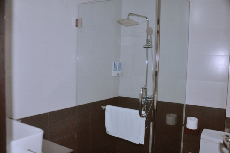 Bathroom 5, Sapa Hills Hotel, Sa Pa